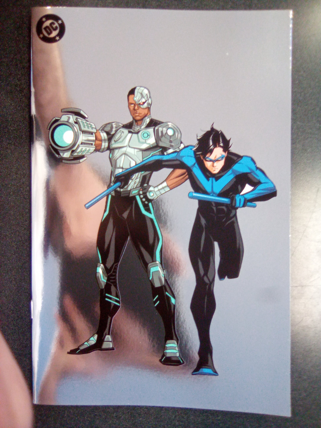 New Titans #33 Cover F Sami Basri Corner Box Spot Foil Variant