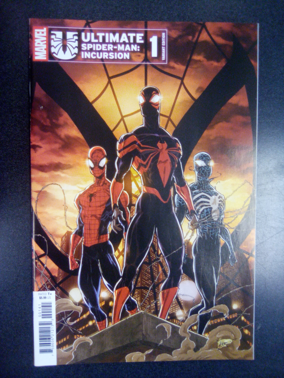 Ultimate Spider-Man Incursion #1 Kaare Andrews Variant