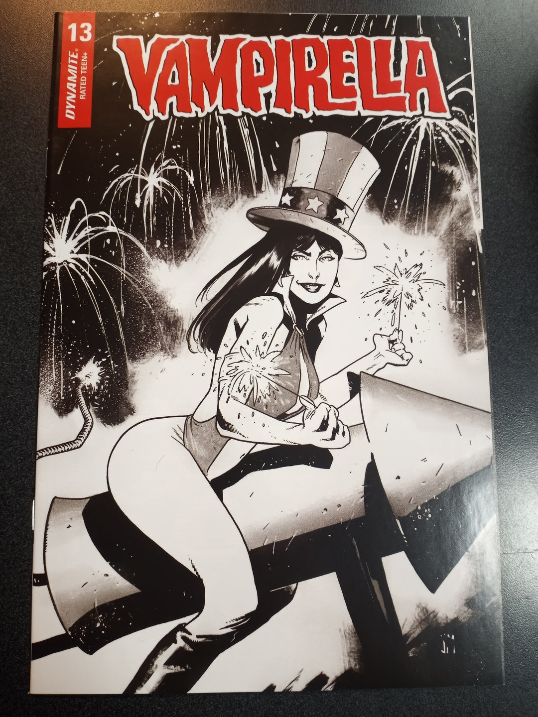 Vampirella #13 1:25 Mason B&W Variant