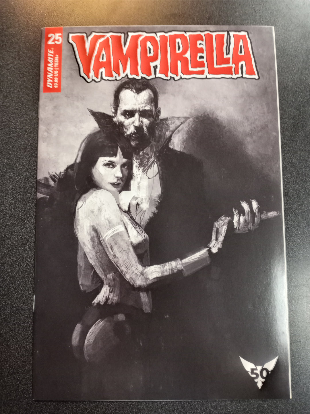 Vampirella #25 1:30 Mastrazzo B&W Variant