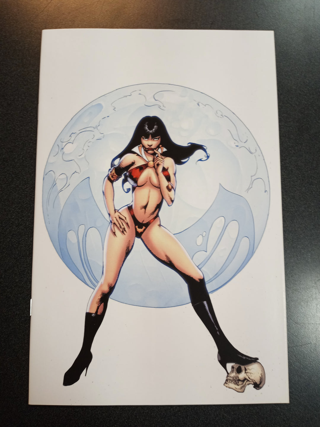Vampirella #25 1:7 Castro Virgin Variant
