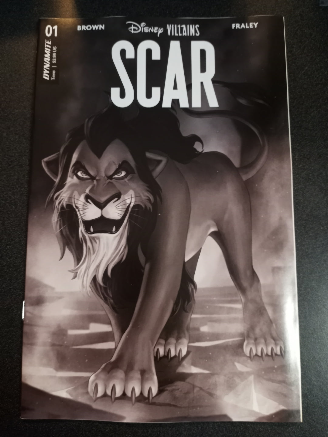 Disney Villains Scar #1 Cover Z Foc 7 Junggeon Yoon Black & White Variant Edition