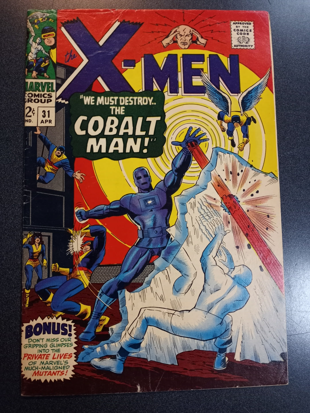 X-Men #31 (FN) First appearance of Cobalt Man
